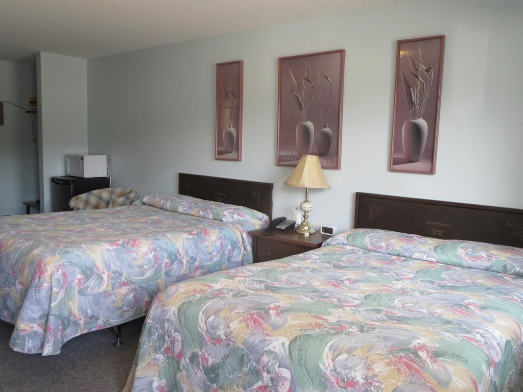 Round-Up Motel Clinton Eksteriør billede